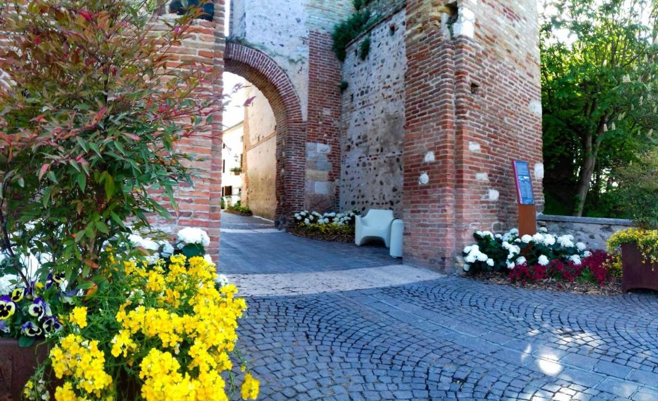 Residenza Al Castello Hotel Castellaro  Екстериор снимка